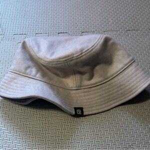 Gadiemkensd Wool Blend Cream Bucket Hat. Large